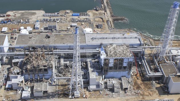 Las instalaciones de la planta quedaron devastadas tras el terremoto de marzo pasado. (AP)